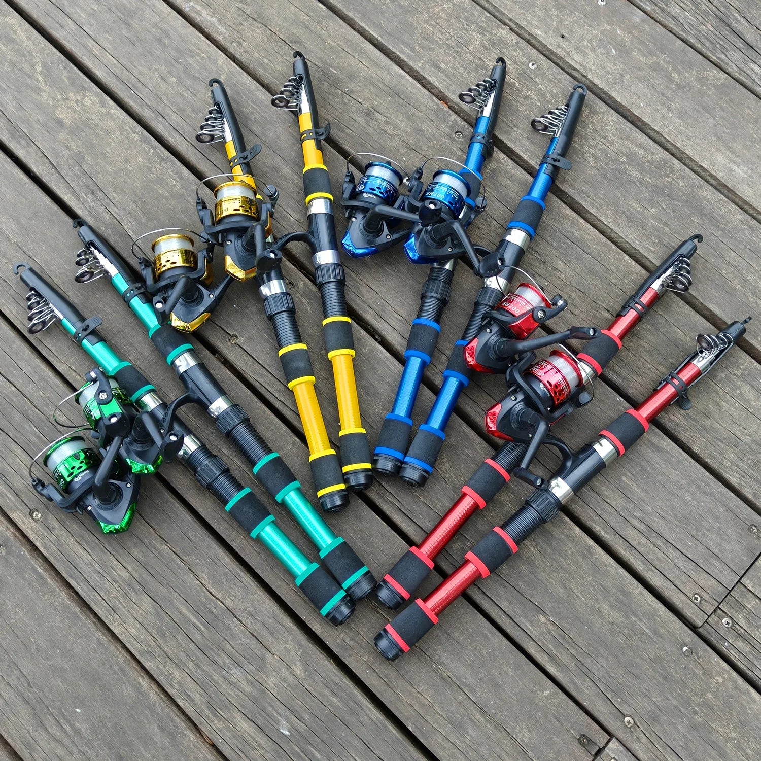 Kit de Pesca 2 Varas com Carretilha + Linha 100m + Bolsa + Alicate Multifuncional + Caixa de Acessórios